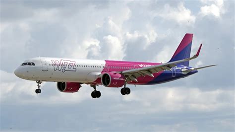 wizz air service fees.